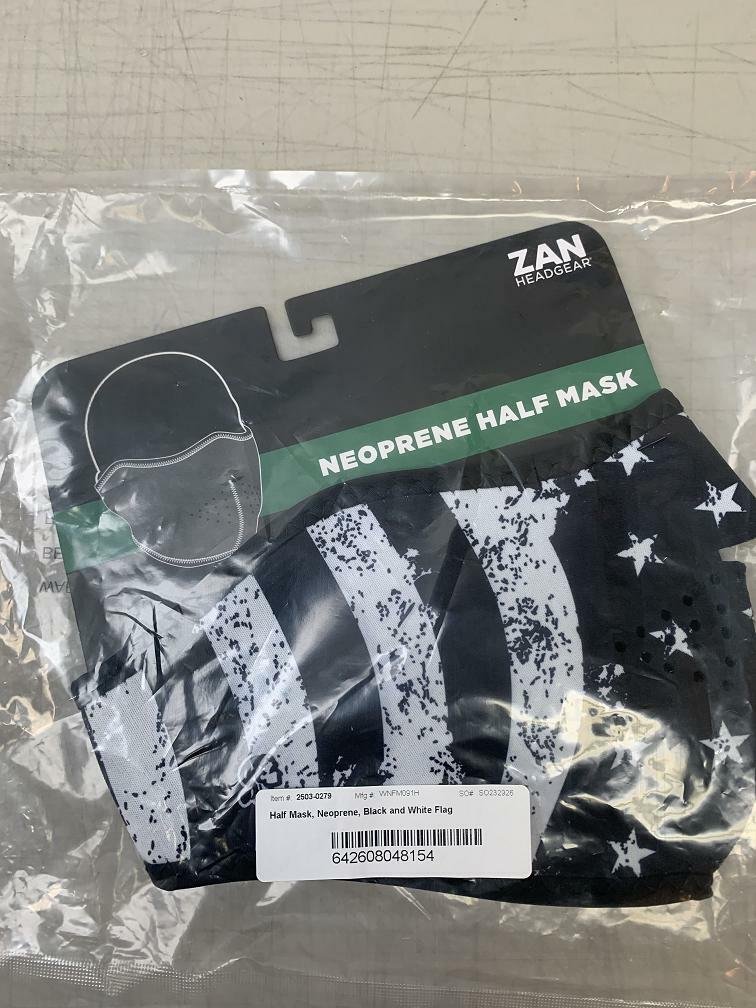 INSTOCK Zan Headgear Black & White Flag Cold Weather Neoprene Half mask WNFM091H